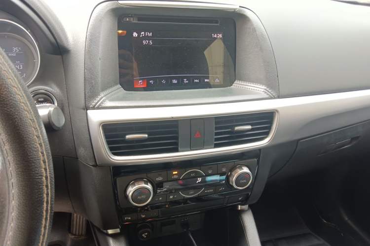 Used Mazda CX-5 2015 2.0L Automatic 4x4 Luxury Edition Audio And AC Panel
