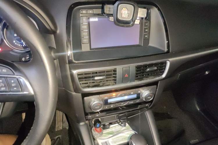 Used Mazda CX-5 2015 2.5L Automatic 4x4 Prestige Edition Audio And AC Panel