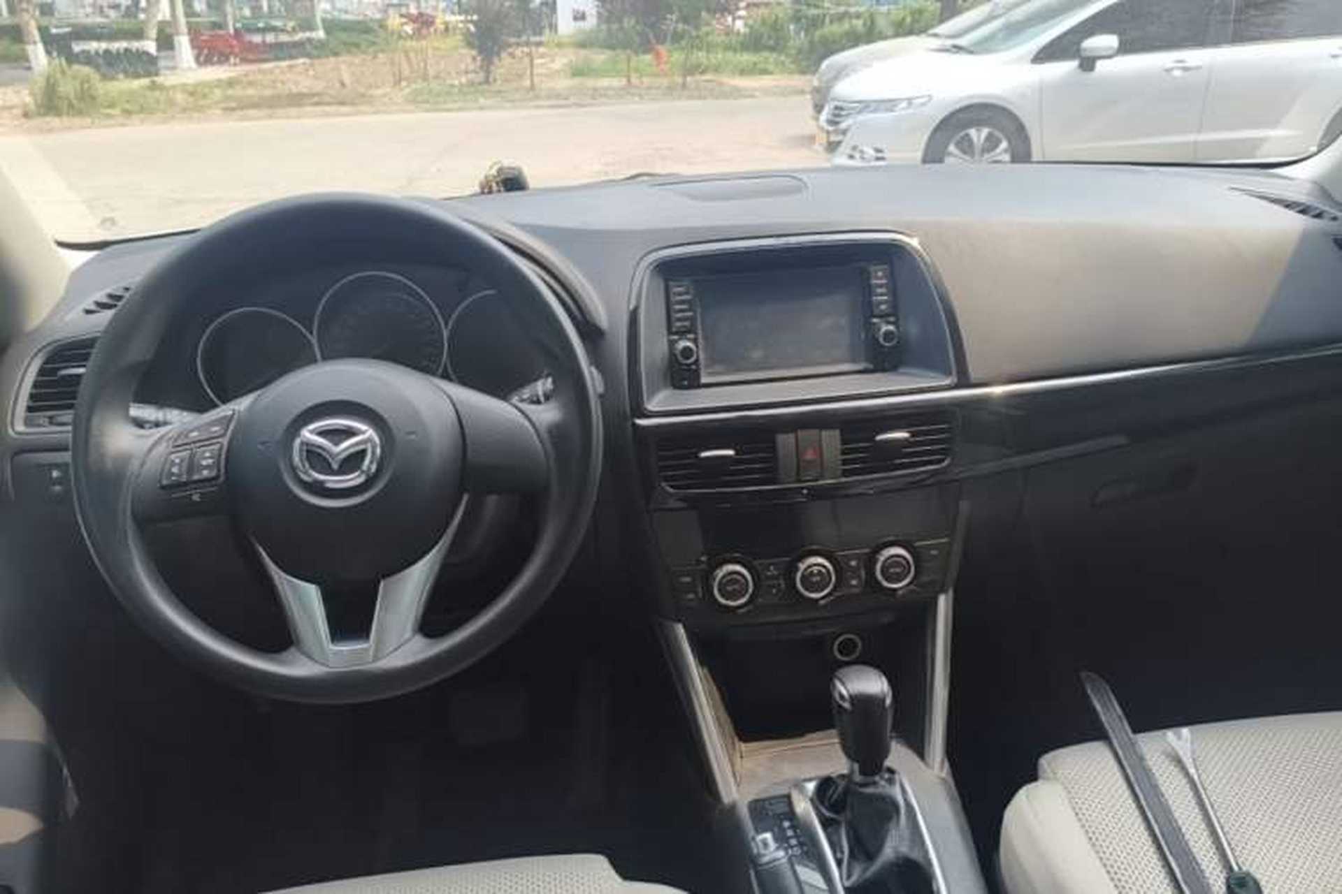 Used Mazda CX-5 2015 2.0L Automatic 2WD Comfort Edition Center Console