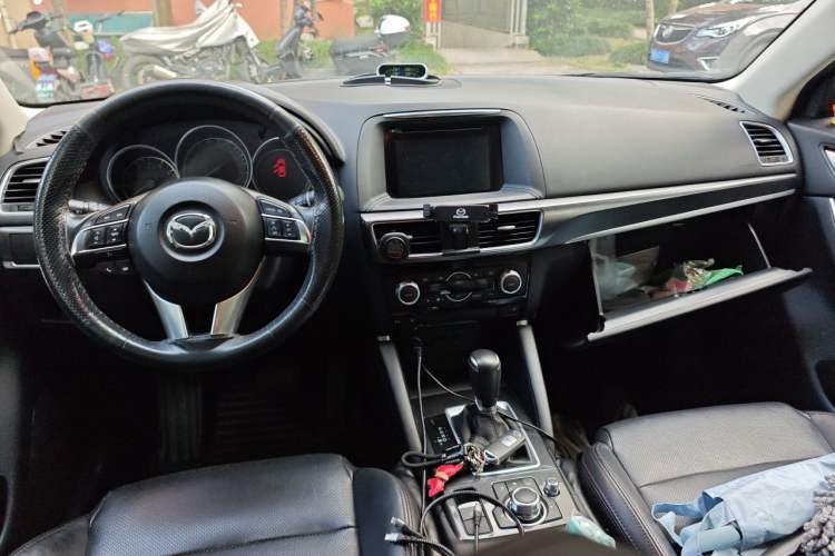 Used Mazda CX-5 2015 2.5L Automatic 4x4 Flagship Model Center Console