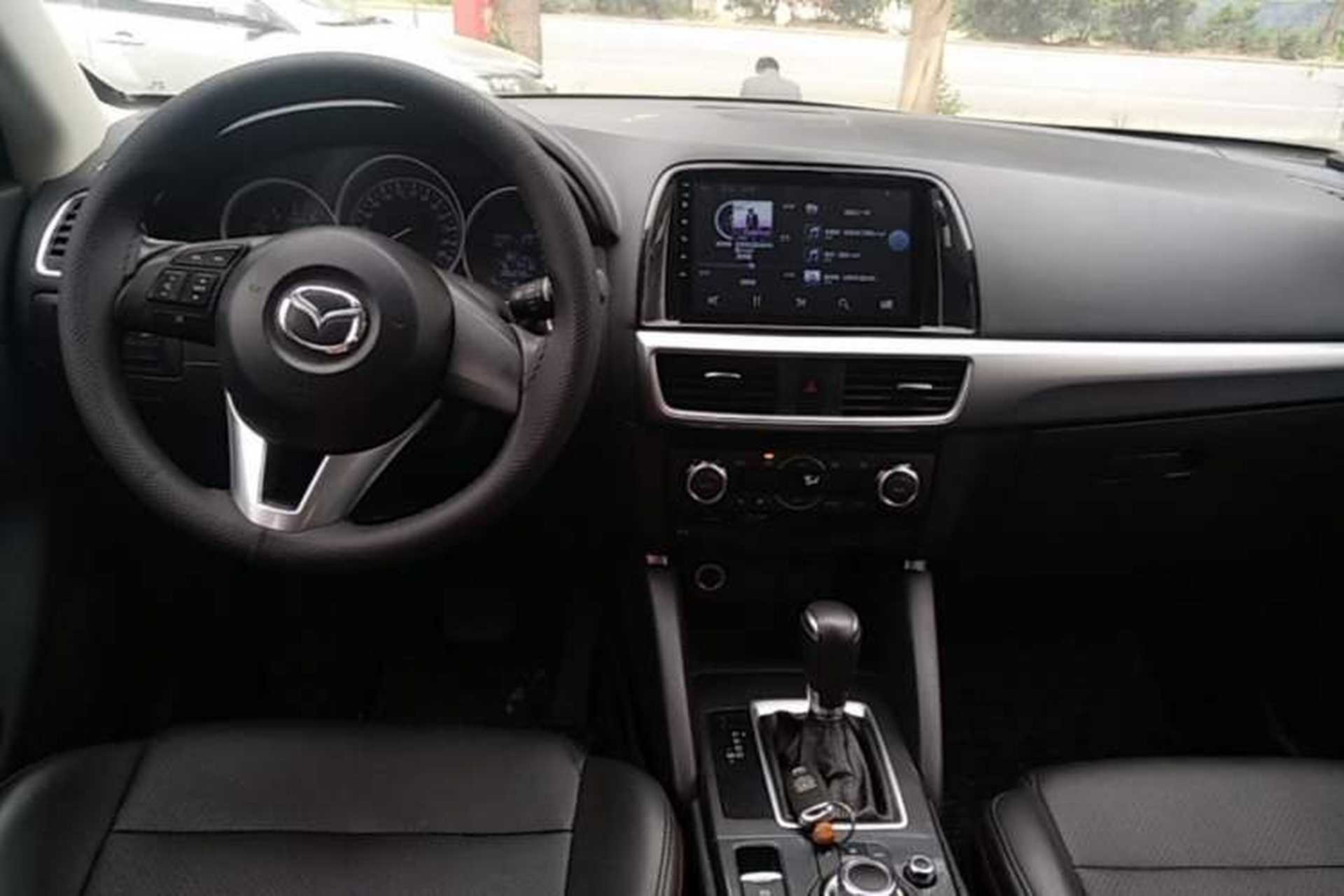 Used Mazda CX-5 2015 2.0L Automatic Two-Wheel Drive Urban Version Center Console