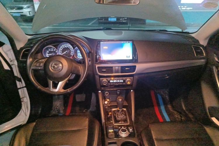 Used Mazda CX-5 2015 2.0L Automatic Two-Wheel Drive Urban Version Center Console