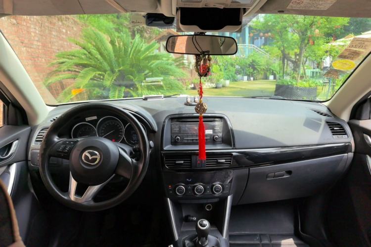 Used Mazda CX-5 2015 2.0L Manual Two-Wheel Drive Comfort Version Center Console