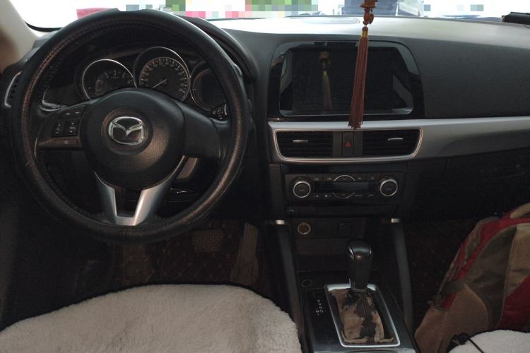 Used Mazda CX-5 2015 2.0L Automatic Two-Wheel Drive Urban Version Center Console