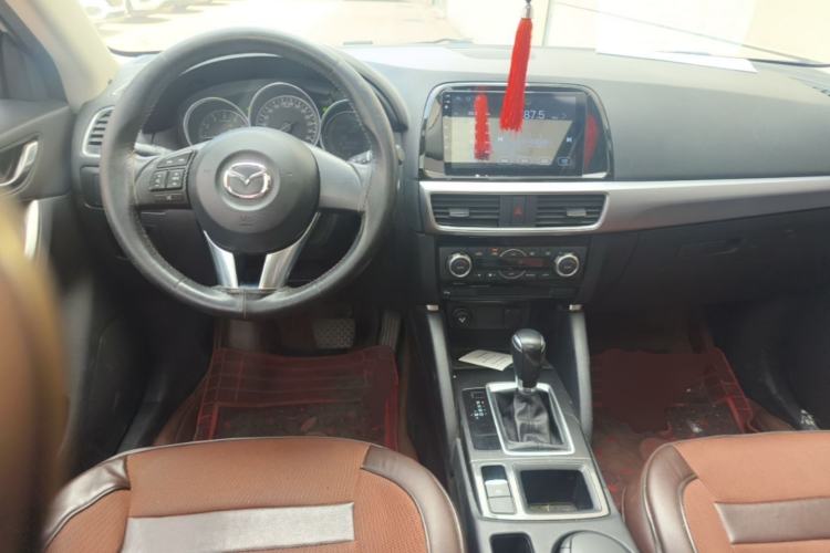 Used Mazda CX-5 2015 2.0L Automatic Two-Wheel Drive Urban Version Center Console