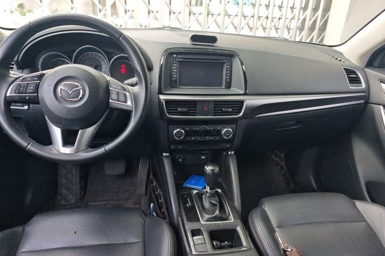 Used Mazda CX-5 2015 2.5L Automatic 4x4 Prestige Edition Center Console
