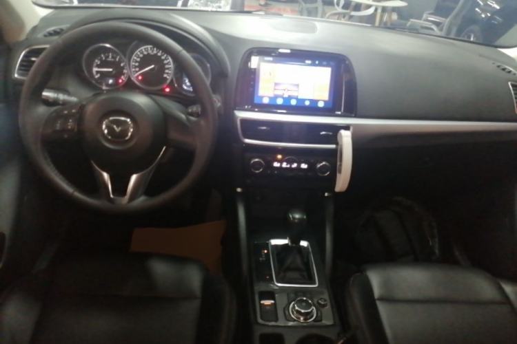Used Mazda CX-5 2015 2.0L Automatic Two-Wheel Drive Urban Version Center Console