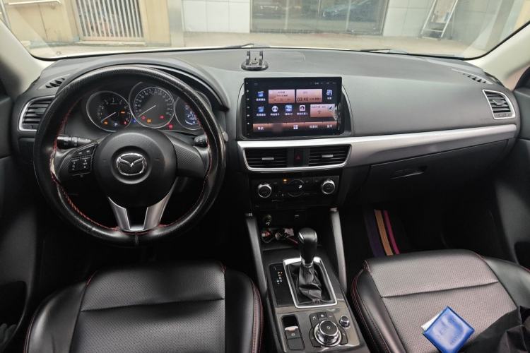 Used Mazda CX-5 2015 2.0L Automatic Two-Wheel Drive Urban Version Center Console