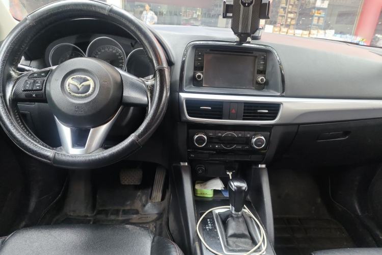 Used Mazda CX-5 2015 2.0L Automatic Two-Wheel Drive Urban Version Center Console