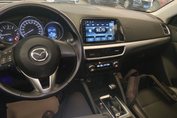Used Mazda CX-5 2015 2.0L Automatic Two-Wheel Drive Urban Version Center Console