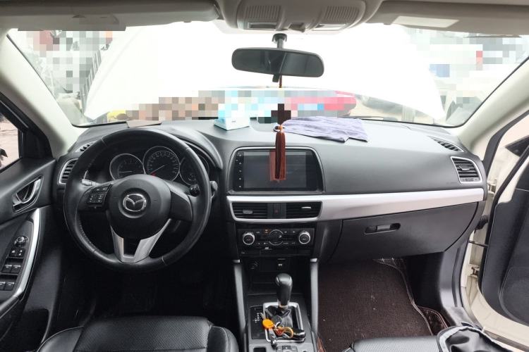 Used Mazda CX-5 2015 2.0L Automatic Two-Wheel Drive Urban Version Center Console