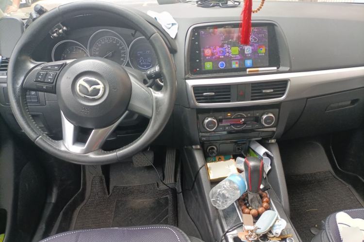 Used Mazda CX-5 2015 2.0L Automatic Two-Wheel Drive Urban Version Center Console