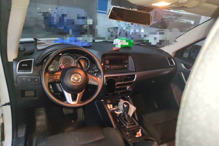 Used Mazda CX-5 2015 2.0L Automatic Two-Wheel Drive Urban Version Center Console