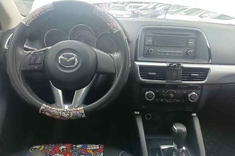Used Mazda CX-5 2015 2.0L Automatic Two-Wheel Drive Urban Version Center Console