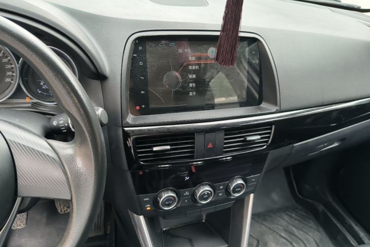 Used Mazda CX-5 2015 2.0L Manual Two-Wheel Drive Comfort Version Center Console