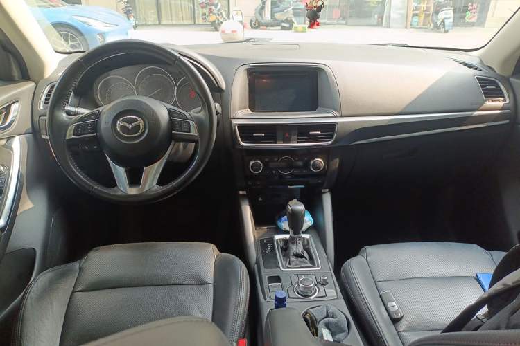 Used Mazda CX-5 2015 2.5L Automatic 4x4 Prestige Edition Center Console