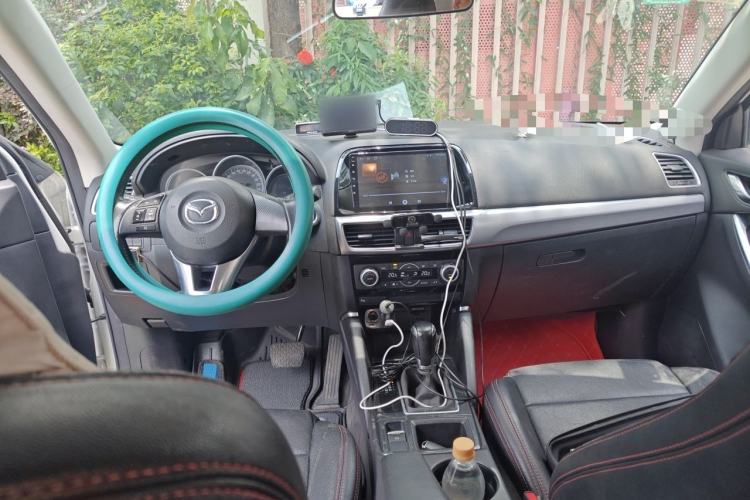 Used Mazda CX-5 2015 2.0L Automatic Two-Wheel Drive Urban Version Center Console