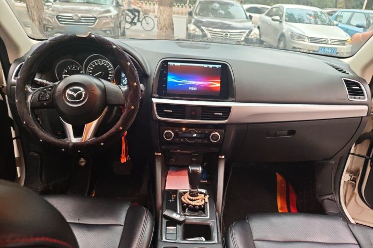 Used Mazda CX-5 2015 2.0L Automatic Two-Wheel Drive Urban Version Center Console