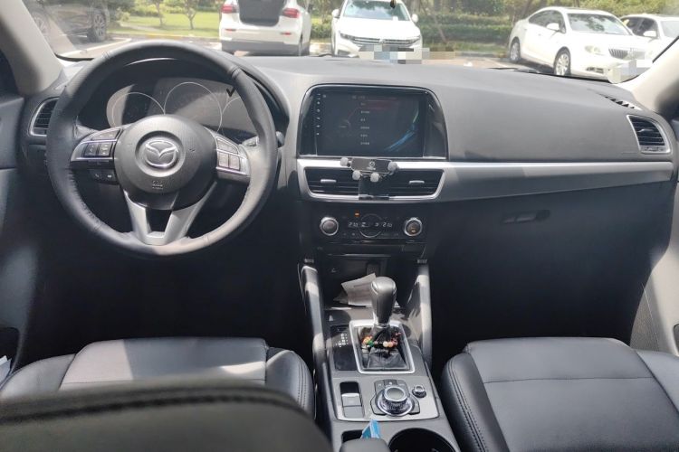 Used Mazda CX-5 2015 2.0L Automatic Two-Wheel Drive Urban Version Center Console