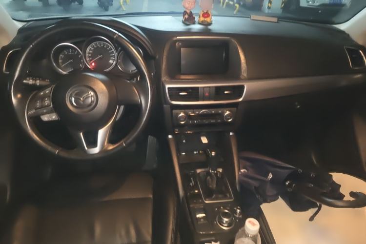 Used Mazda CX-5 2015 2.0L Automatic Two-Wheel Drive Urban Version Center Console