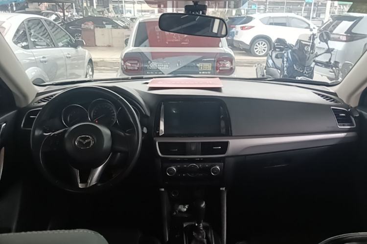 Used Mazda CX-5 2015 2.0L Automatic Two-Wheel Drive Urban Version Center Console