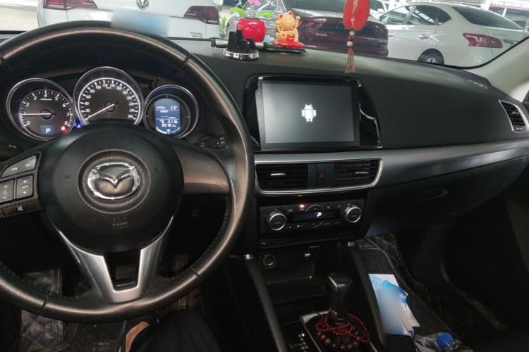 Used Mazda CX-5 2015 2.0L Automatic Two-Wheel Drive Urban Version Center Console