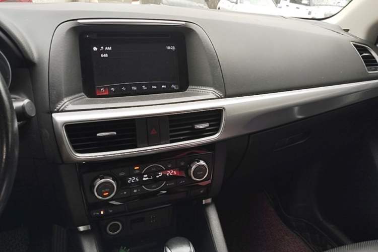 Used Mazda CX-5 2015 2.0L Automatic 4x4 Luxury Edition Center Console