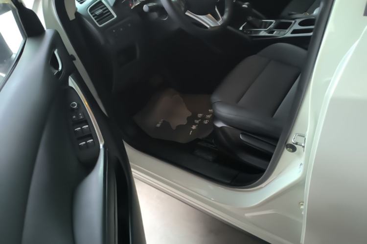 Used Mazda CX-5 2015 2.0L Automatic Two-Wheel Drive Urban Version Driver Seat