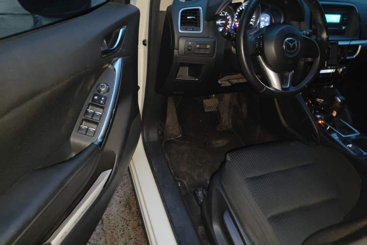Used Mazda CX-5 2015 2.0L Automatic Two-Wheel Drive Urban Version Driver Seat