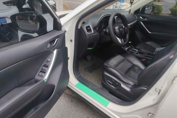 Used Mazda CX-5 2015 2.0L Automatic 4x4 Luxury Edition Driver Seat