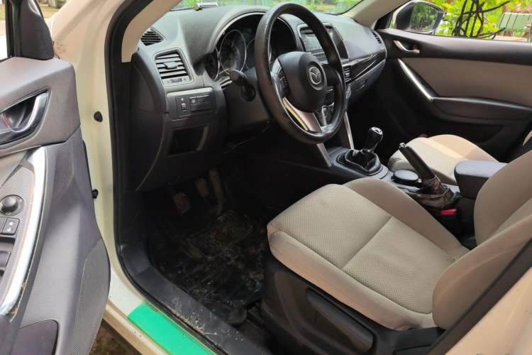 Used Mazda CX-5 2015 2.0L Manual Two-Wheel Drive Comfort Version Driver Seat