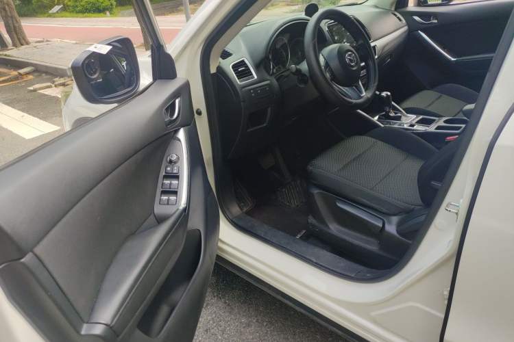 Used Mazda CX-5 2015 2.0L Automatic Two-Wheel Drive Urban Version Driver Seat