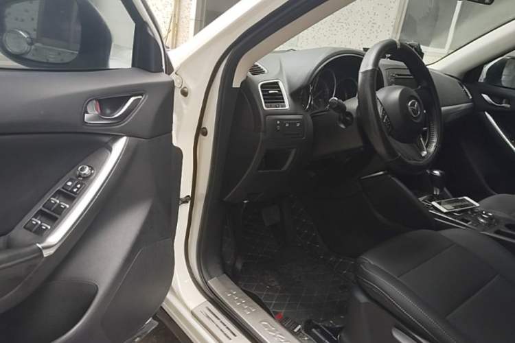 Used Mazda CX-5 2015 2.0L Automatic Two-Wheel Drive Urban Version Driver Seat