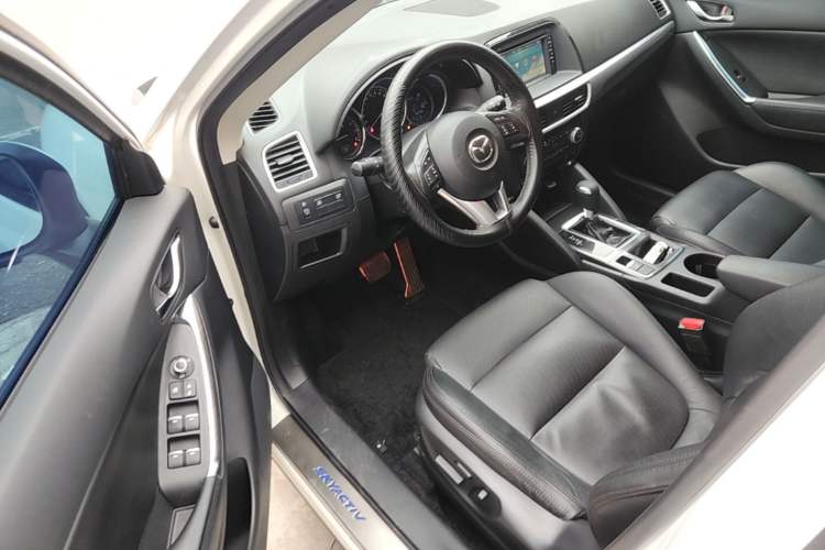 Used Mazda CX-5 2015 2.0L Automatic 4x4 Luxury Edition Driver Seat