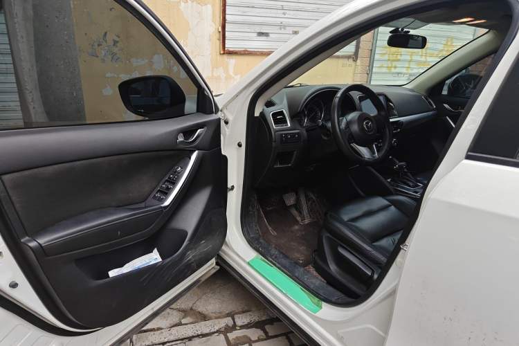 Used Mazda CX-5 2015 2.0L Automatic Two-Wheel Drive Urban Version Driver Seat