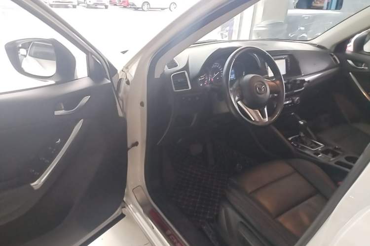 Used Mazda CX-5 2015 2.0L Automatic Two-Wheel Drive Urban Version Driver Seat