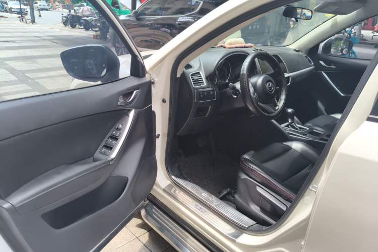 Used Mazda CX-5 2015 2.0L Automatic Two-Wheel Drive Urban Version Driver Seat