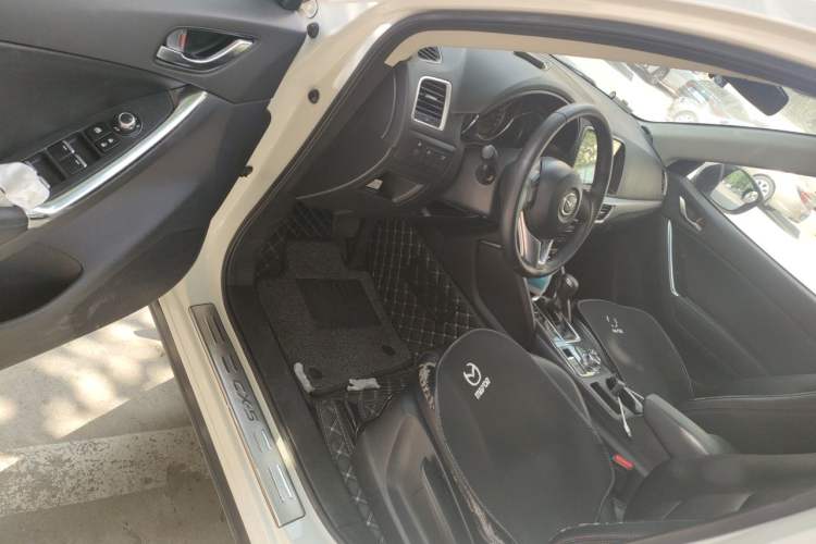 Used Mazda CX-5 2015 2.0L Automatic Two-Wheel Drive Urban Version Driver Seat