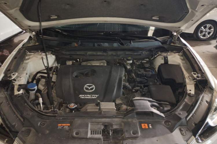 Used Mazda CX-5 2015 2.0L Automatic Two-Wheel Drive Urban Version Engine Bay
