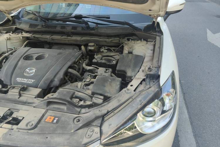 Used Mazda CX-5 2015 2.0L Automatic Two-Wheel Drive Urban Version Engine Bay Left
