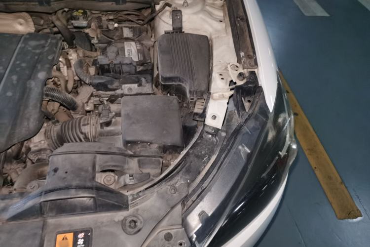 Used Mazda CX-5 2015 2.0L Manual Two-Wheel Drive Comfort Version Engine Bay Left