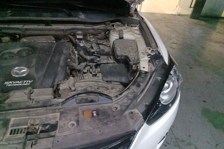 Used Mazda CX-5 2015 2.0L Automatic Two-Wheel Drive Urban Version Engine Bay Left