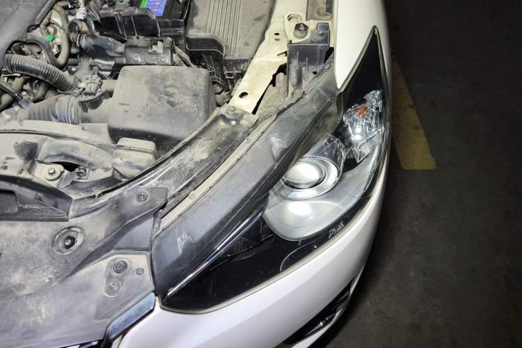 Used Mazda CX-5 2015 2.0L Manual Two-Wheel Drive Comfort Version Engine Bay Left