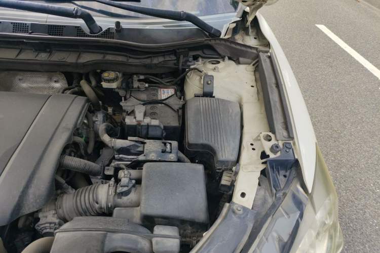 Used Mazda CX-5 2015 2.0L Automatic Two-Wheel Drive Urban Version Engine Bay Left