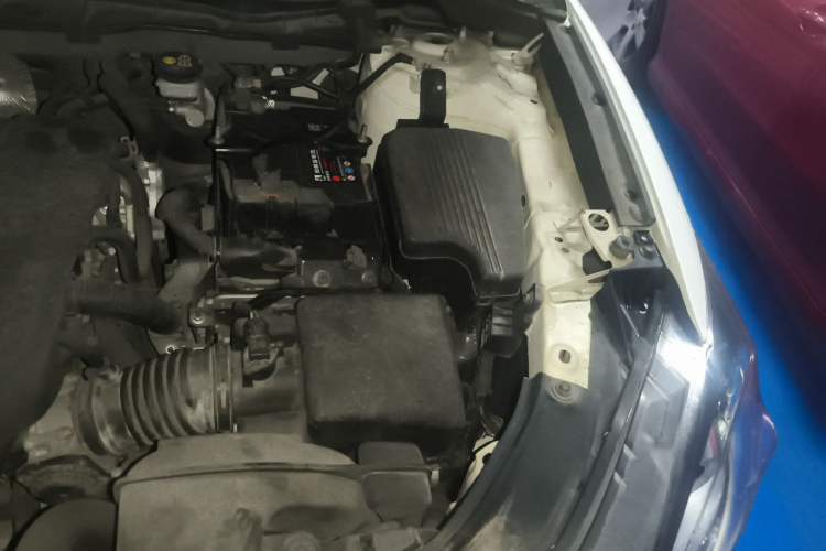Used Mazda CX-5 2015 2.5L Automatic 4x4 Prestige Edition Engine Bay Left