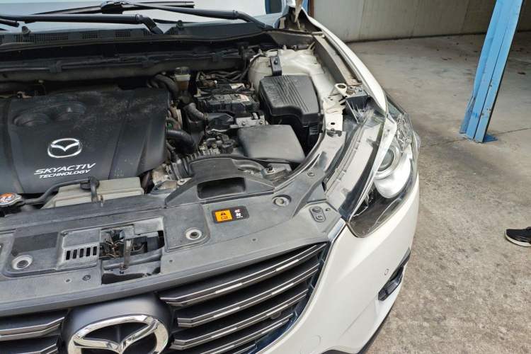 Used Mazda CX-5 2015 2.0L Automatic Two-Wheel Drive Urban Version Engine Bay Left