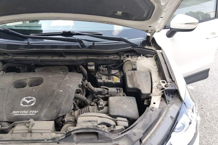 Used Mazda CX-5 2015 2.0L Automatic Two-Wheel Drive Urban Version Engine Bay Left