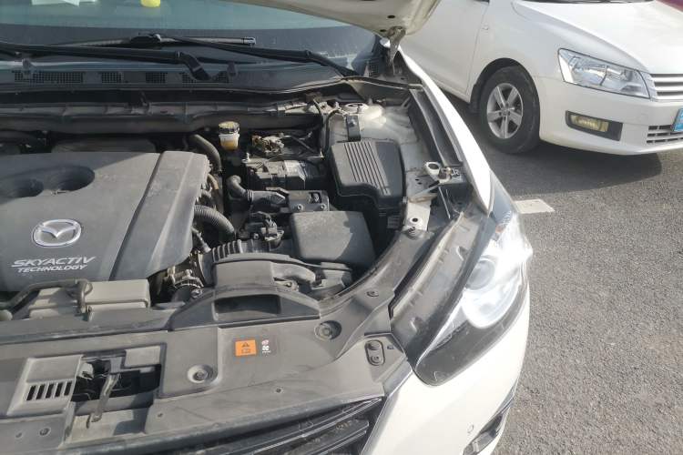 Used Mazda CX-5 2015 2.0L Automatic Two-Wheel Drive Urban Version Engine Bay Left