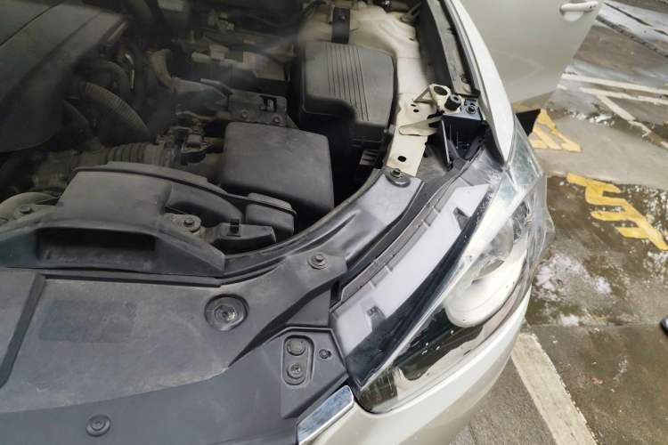 Used Mazda CX-5 2015 2.5L Automatic 4x4 Prestige Edition Engine Bay Left