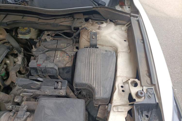 Used Mazda CX-5 2015 2.0L Automatic Two-Wheel Drive Urban Version Engine Bay Left